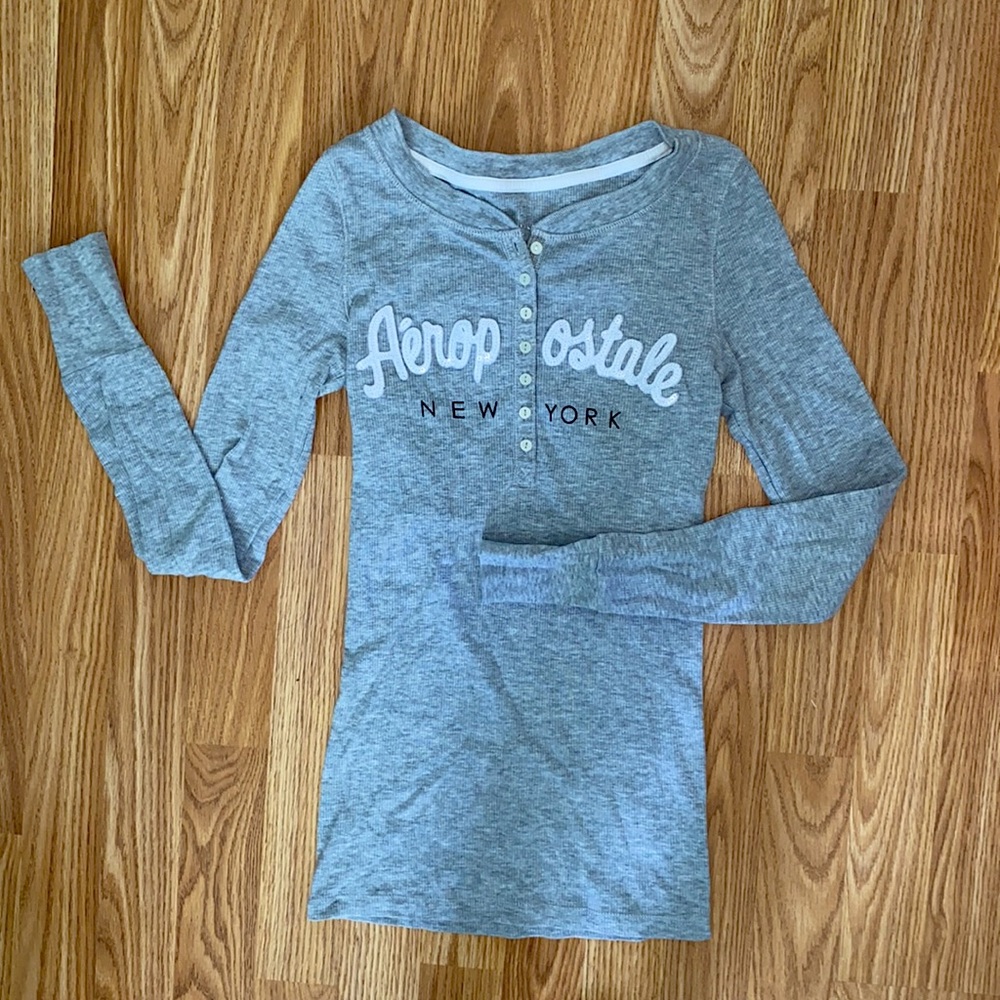 Aéropostale gray long sleeve shirt